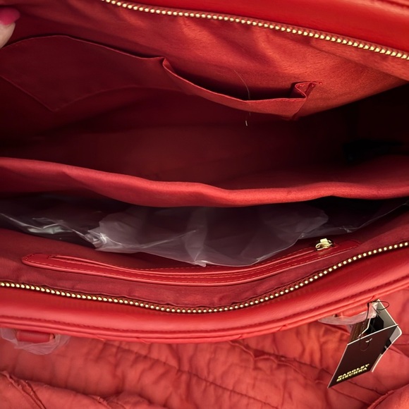 Badgley Mischka Red Quilted Shoulder Bag with Gold Hardware - Picture 4 of 9